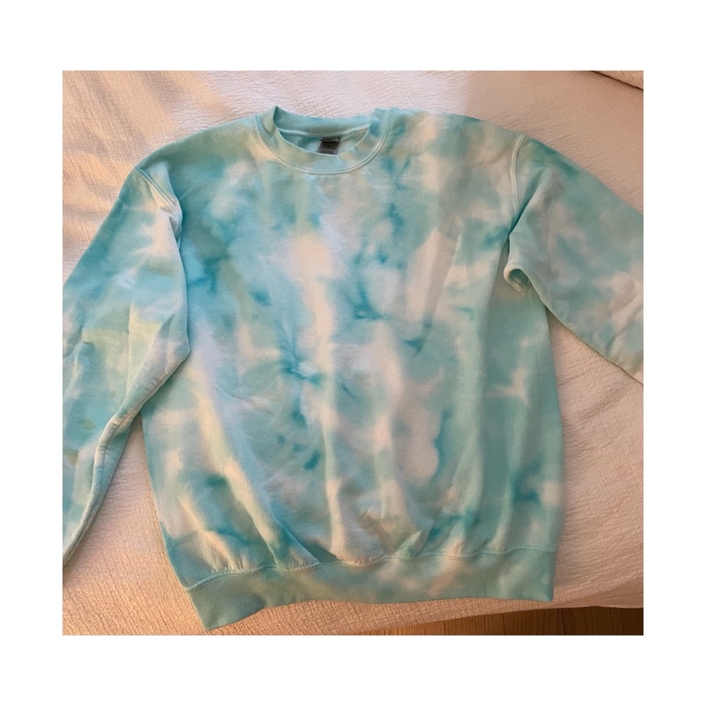 Tie dye pullover